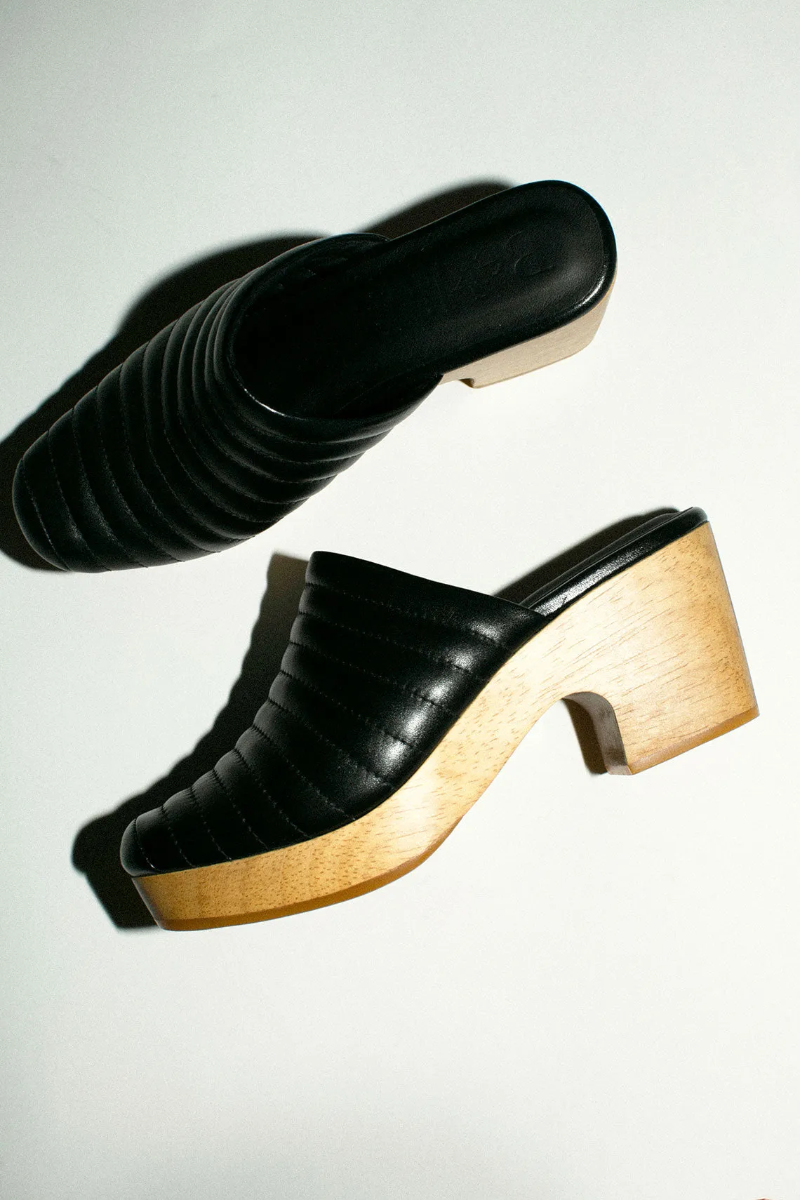 Black Ribbed Clog