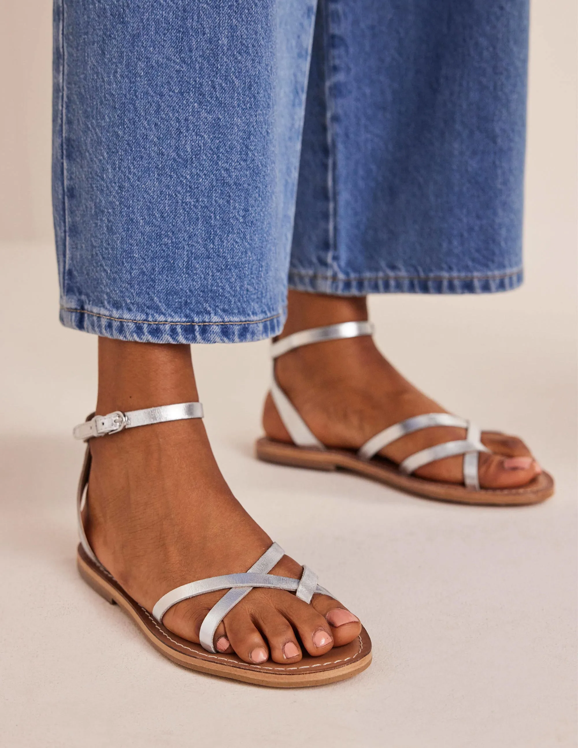 Easy Flat Sandals-Silver Metallic Leather