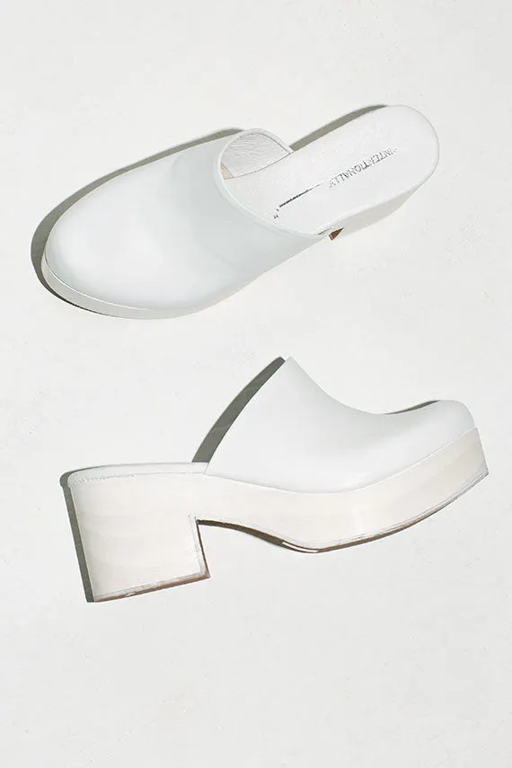 White 12 Dozen Clog